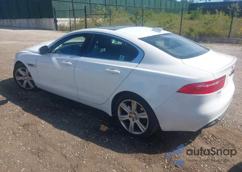 2019 Jaguar Xe 25T Premium z USA, uszkodzony, nr VIN SAJAD4FX6KCP49439